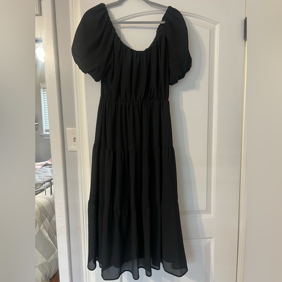 Astr The Label black puff sleeve midi dress - Picture 2 of 3